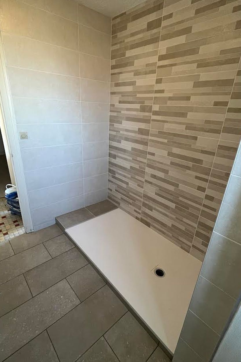 Carrelage Denguin, Carrelage Jurançon, Carrelage Pau, Carreleur Denguin, Carreleur Jurançon, Carreleur Pau, Dégât des eaux salle de bain Denguin, Dégât des eaux salle de bain Jurançon, Dégât des eaux salle de bain Pau, Remplacement baignoire par douche Denguin, Remplacement baignoire par douche Jurançon, Remplacement baignoire par douche Pau, Rénovation de salle de bain Denguin, Rénovation de salle de bain Jurançon, Rénovation de salle de bain Pau, Salle de bain clé en main Denguin, Salle de bain clé en main Jurançon, Salle de bain clé en main Pau